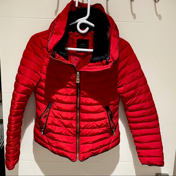 Zara Jackets & Blazers - Zara puffer jacket